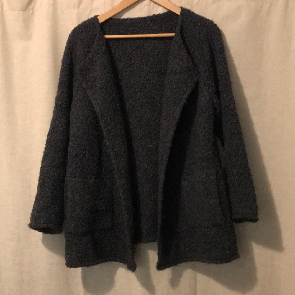 Dark grey cosy sweater